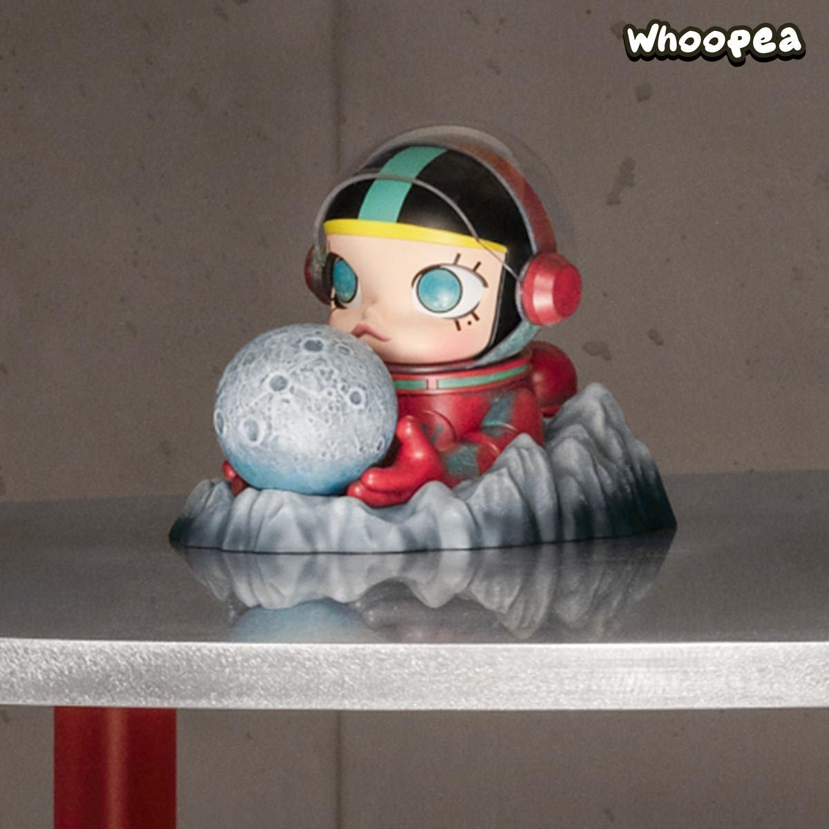 MEGA SPACE MOLLY Hello Moon Ambient Moon Lamp Figure