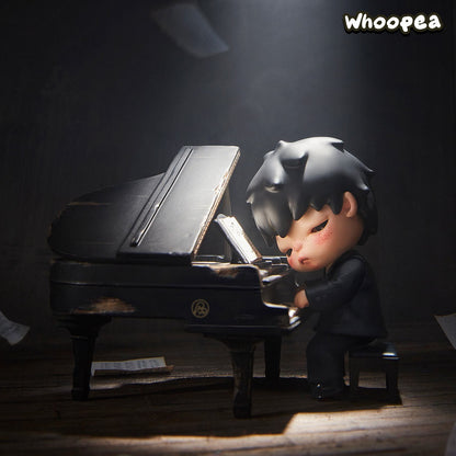 Hirono The Pianist Figure