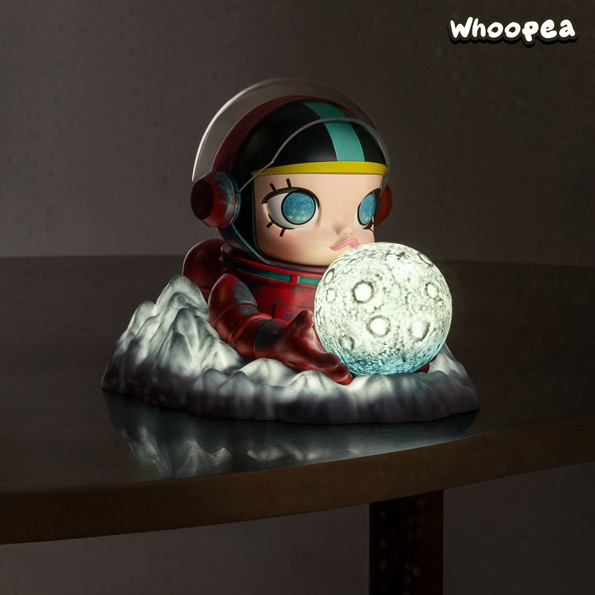 MEGA SPACE MOLLY Hello Moon Ambient Moon Lamp Figure