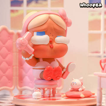 CRYBABY The Dressing Room Figurine