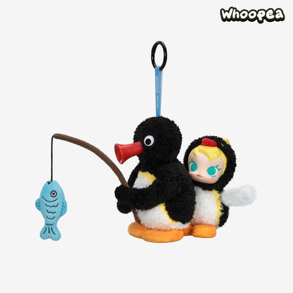 Baby Molly × Pingu Happy Fishing Serie – Vinyl-Plüschanhänger (Überraschungsbox)
