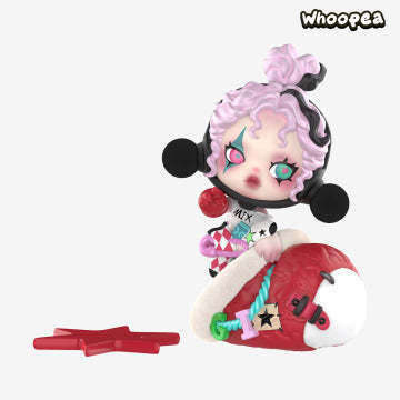 SKULLPANDA The Stocking Surprise Figure