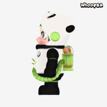MEGA SPACE MOLLY 400% PANDA PVC Figure
