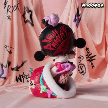 SKULLPANDA The Stocking Surprise Figure